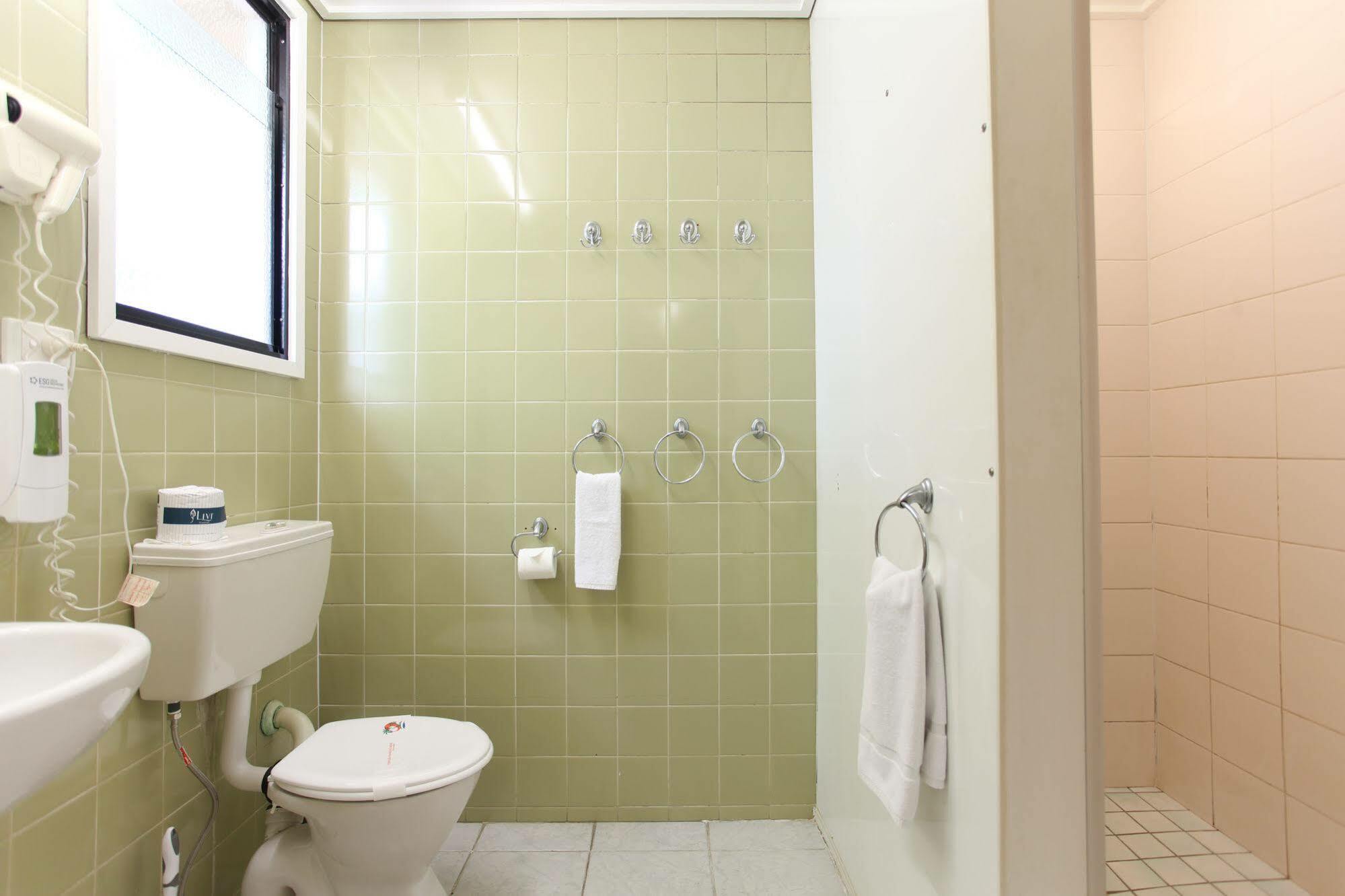 Tandara Hotel Motel Sarina Экстерьер фото